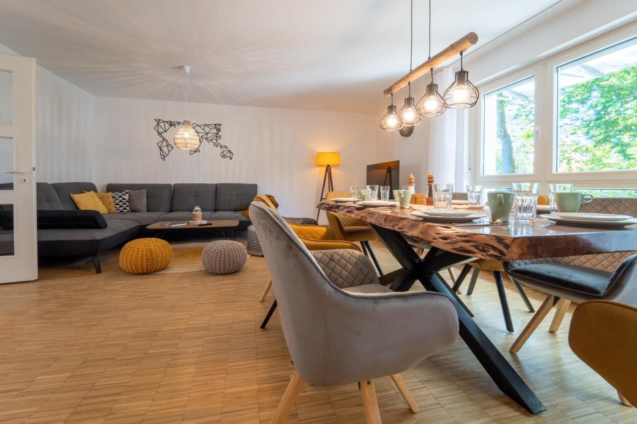 dreamcation - Ehemaliges Pfarrhaus, 3D-Tour, 4 SZ, Terrasse, BBQ, Küche, Garten, 140qm Kelheim Exterior foto