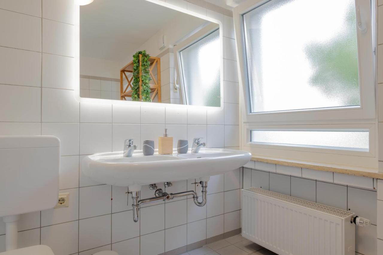 dreamcation - Ehemaliges Pfarrhaus, 3D-Tour, 4 SZ, Terrasse, BBQ, Küche, Garten, 140qm Kelheim Exterior foto
